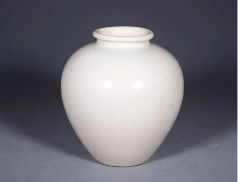 唐代邢窯白瓷盈字罐，真正做到了白如雪